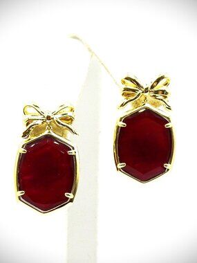 KENDRA SCOTT Daphne Bow Gold Plated Drop Earrings in Dark Burgundy Illusion